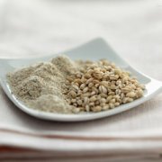 【燕麦粉】燕麦粉的功效与作用_燕麦粉怎么吃