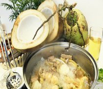 【椰子鸡】椰子鸡汤的做法_椰子鸡汤的功效