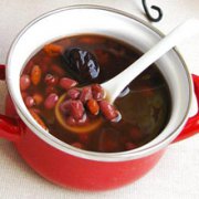 红枣核桃仁枸杞子汤的做法