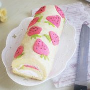 草莓彩绘蛋糕卷的做法